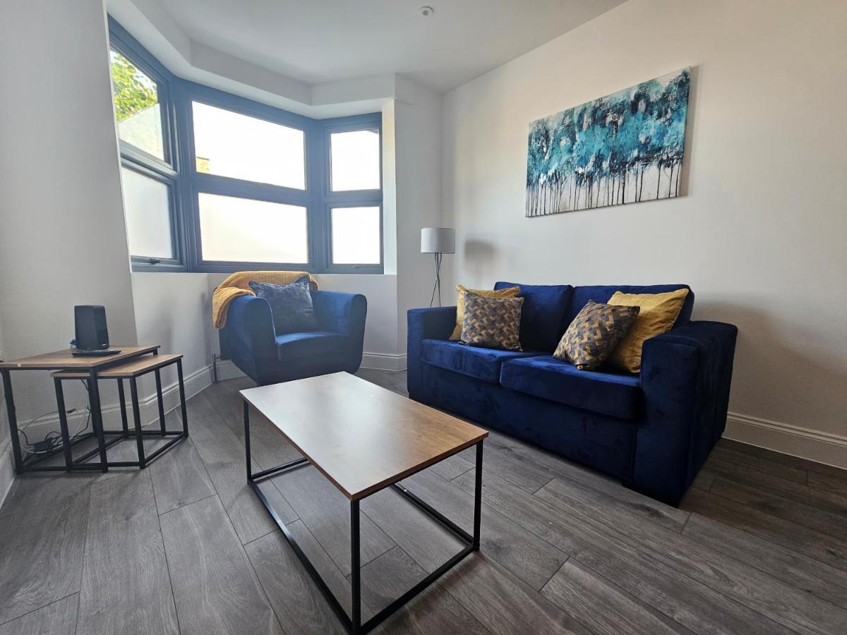 Spacious 4Br House, London, Sleeps 9, Parking Available Londres Exterior foto