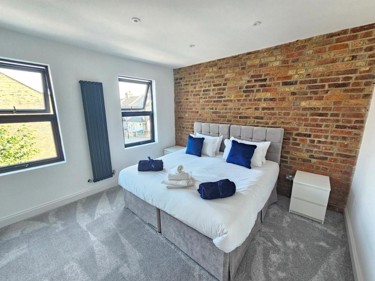 Spacious 4Br House, London, Sleeps 9, Parking Available Londres Exterior foto